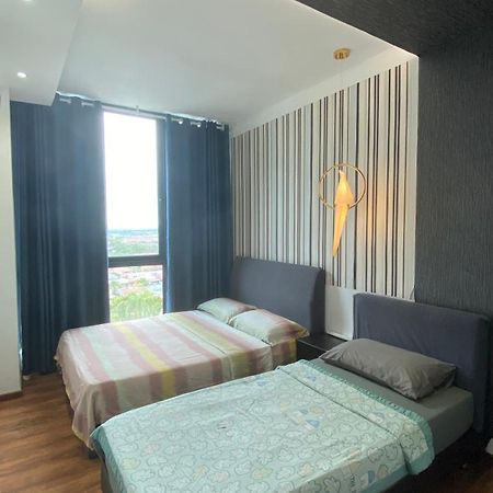 8Pax Cozy Home Stay Jazz Suites 1 Vivacity Kuching Sarawak 3Br Екстер'єр фото